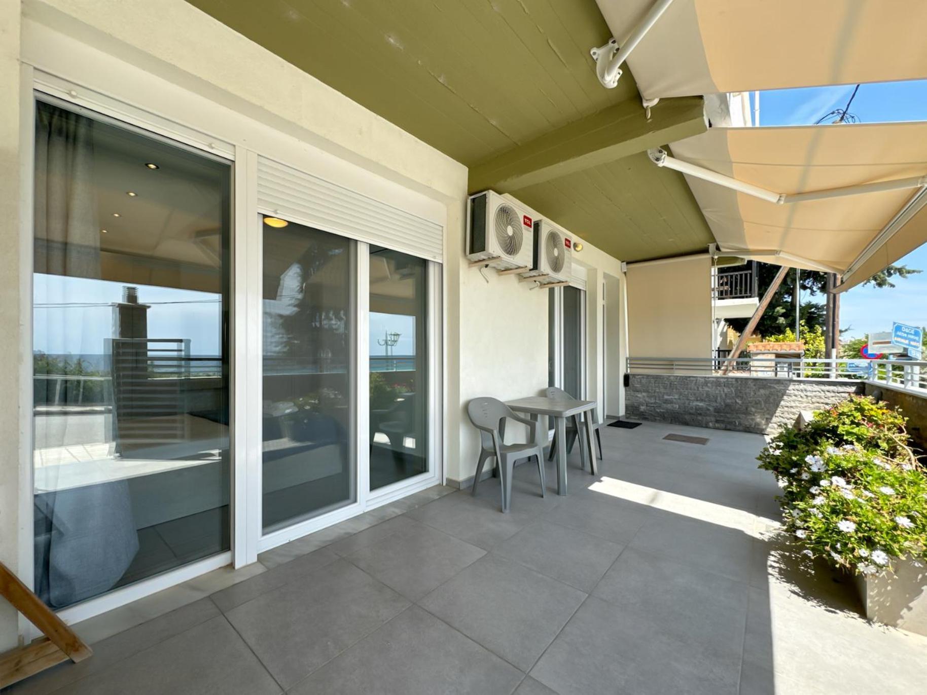 Blue Horizon 2 Apartment Nea Kallikrateia Exterior photo